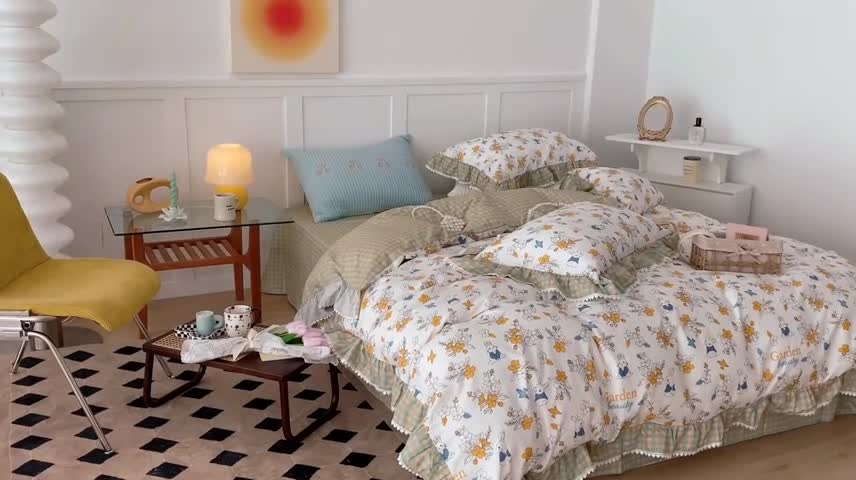 91家纺网 家纺一手货源 找家纺 昔可家纺 2022新款全棉格子花边款四件套 花园兔白