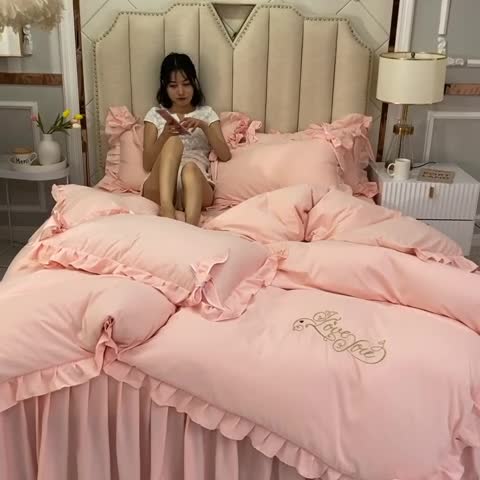 91家纺网 家纺一手货源 找家纺 欧冠 2022新款潮系列爱巢款床裙款刺绣四件套 粉玉