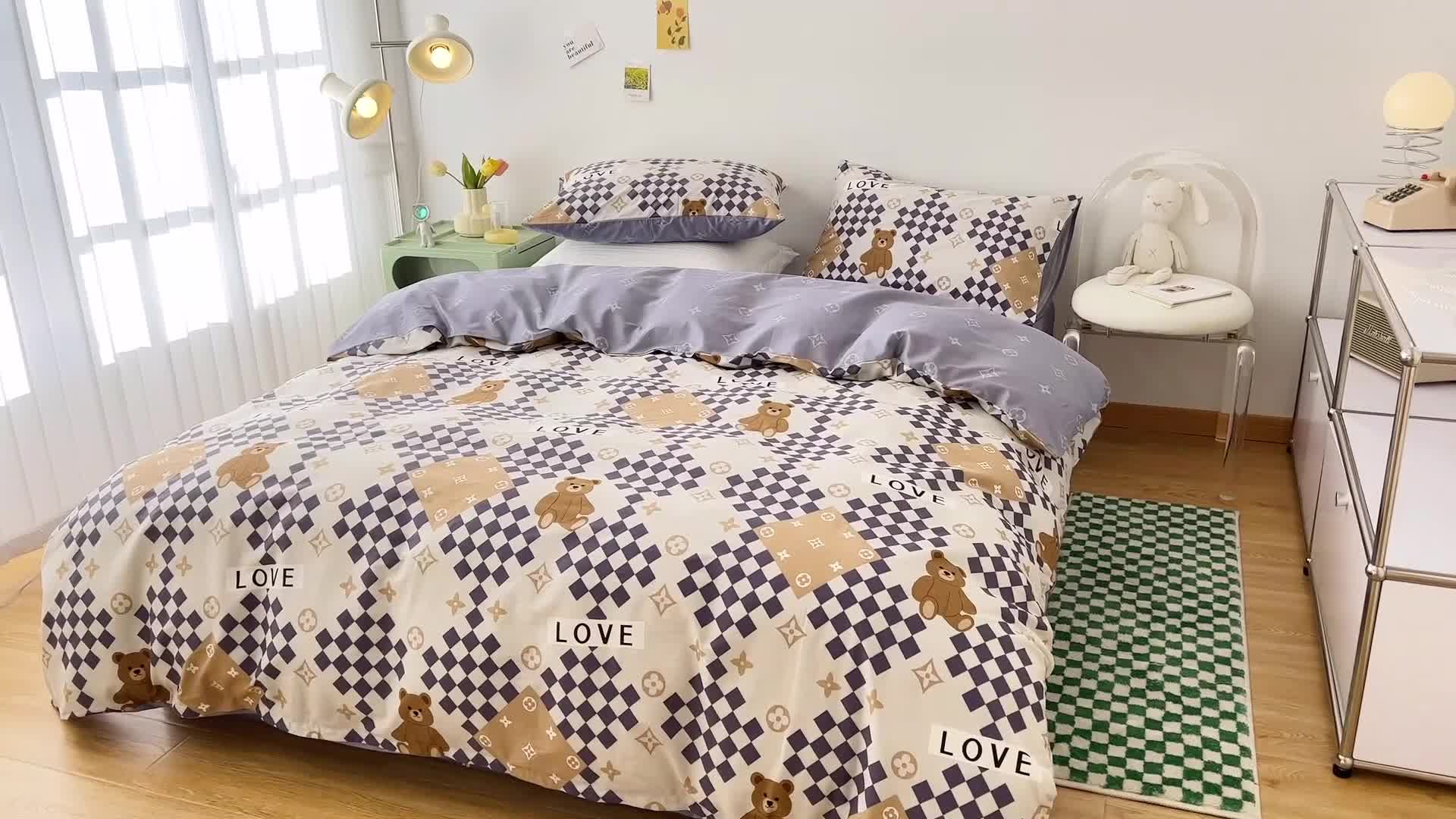 91家纺网 家纺一手货源 找家纺 梦家居 2022新款13372小清新系列全棉四件套 路易熊