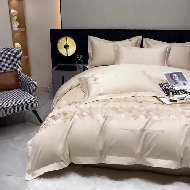 91家纺网 家纺一手货源 找家纺 魅都 100阿克苏长绒棉刺绣轻奢风四件套 铂金爱马香槟金