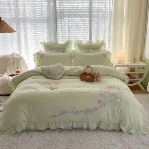 91家纺网 家纺一手货源 找家纺 艾晶美家纺 2022新款莱赛尔天丝泡泡纱绣花四件套 巴黎春天-嫩绿