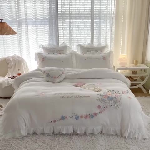 91家纺网 家纺一手货源 找家纺 艾晶美家纺 2022新款莱赛尔天丝泡泡纱绣花四件套 巴黎春天-奶白