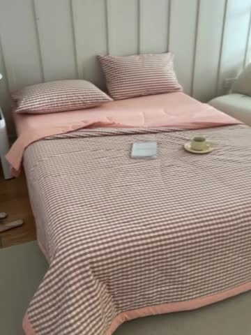 91家纺网 家纺一手货源 找家纺 寐眠2022全棉色织水洗棉夏被子被芯夏凉被四件套-羽丝棉 粉小格
