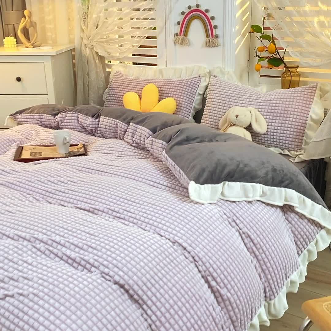 91家纺网 家纺一手货源 找家纺 慕澄 2022牛奶绒剪花绒荷叶边四件套暖光效果图 葡萄紫