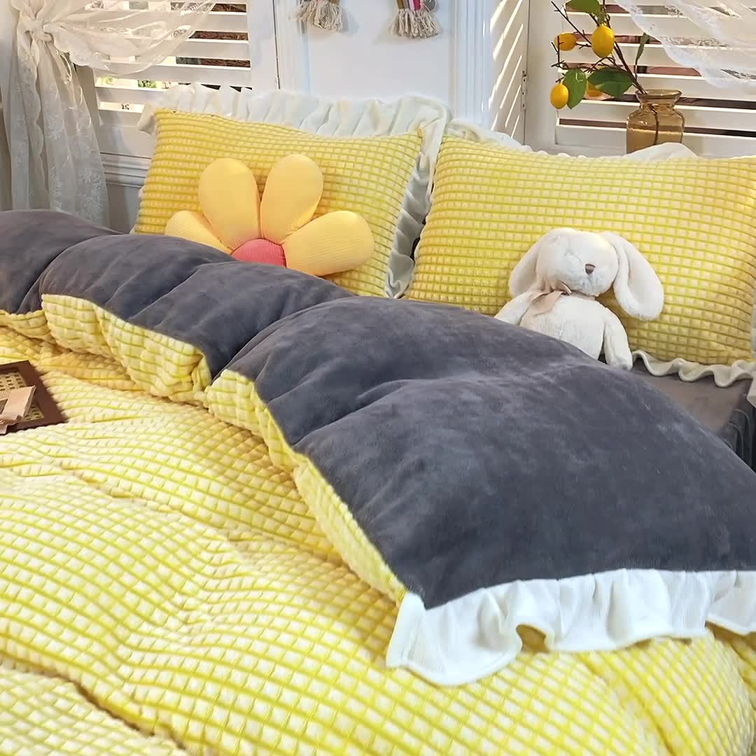 91家纺网 家纺一手货源 找家纺 慕澄 2022牛奶绒剪花绒荷叶边四件套暖光效果图 满天星