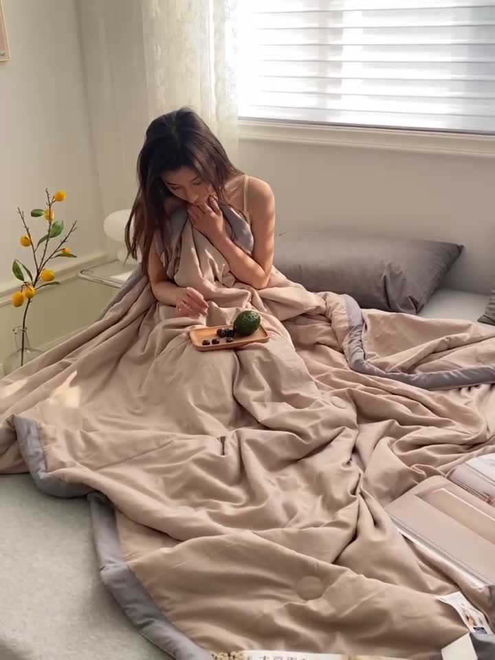 91家纺网 家纺一手货源 找家纺 （总）森林人 2022新款水洗棉大豆纤维夏凉被 风格2