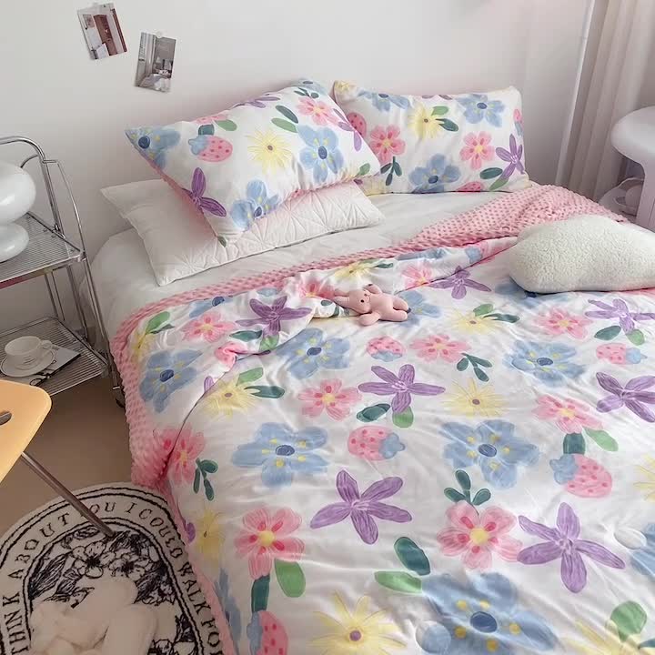 91家纺网 家纺一手货源 找家纺 星期八 2022新款豆豆夏被包边款 繁花