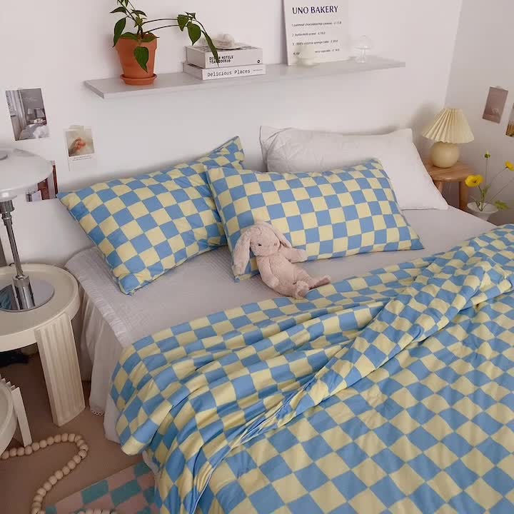 91家纺网 家纺一手货源 找家纺 星期八 2022新款棋盘格针织棉夏被 蓝黄格