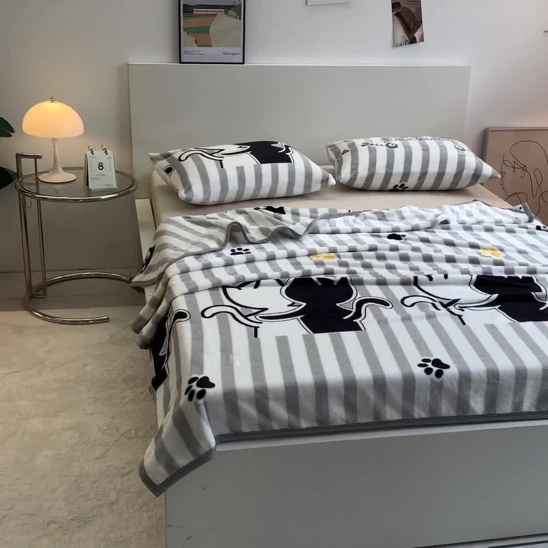 91家纺网 家纺一手货源 找家纺 慕尚 2025新款雪貂绒四季毛毯 背影猫咪