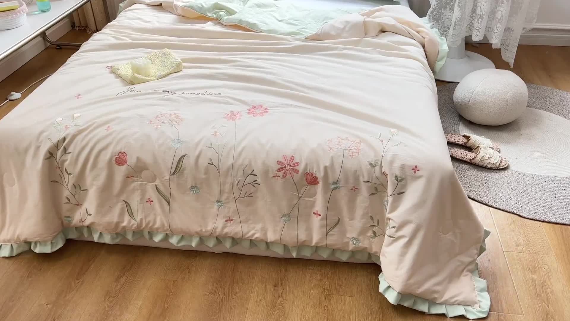 91家纺网 家纺一手货源 找家纺 2024兄弟坊天竺棉刺绣大豆棉夏被夏凉被 梦语-嫩粉