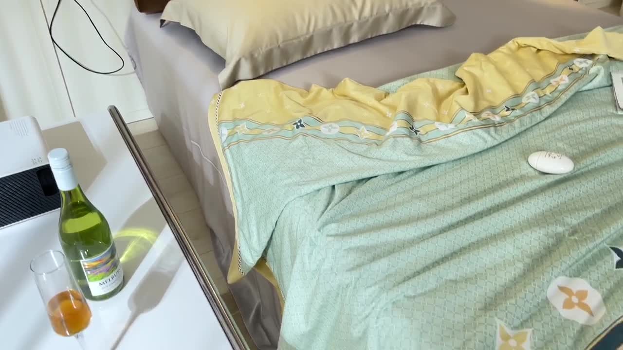 91家纺网 家纺一手货源 找家纺 棉生活家纺 2022新款莫代尔天丝夏被戴斯绿