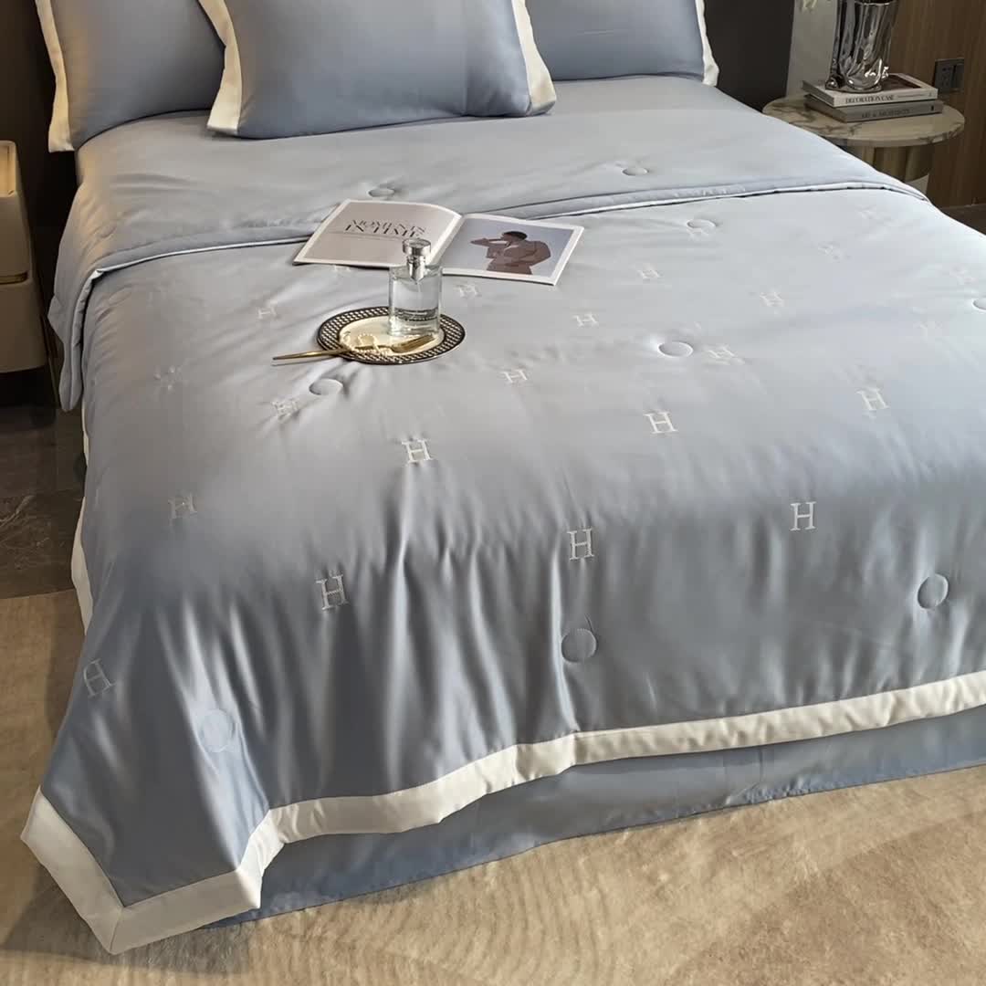 91家纺网 家纺一手货源 找家纺 优悦生活馆 2022新款冰丝夏被四件套 H-蓝
