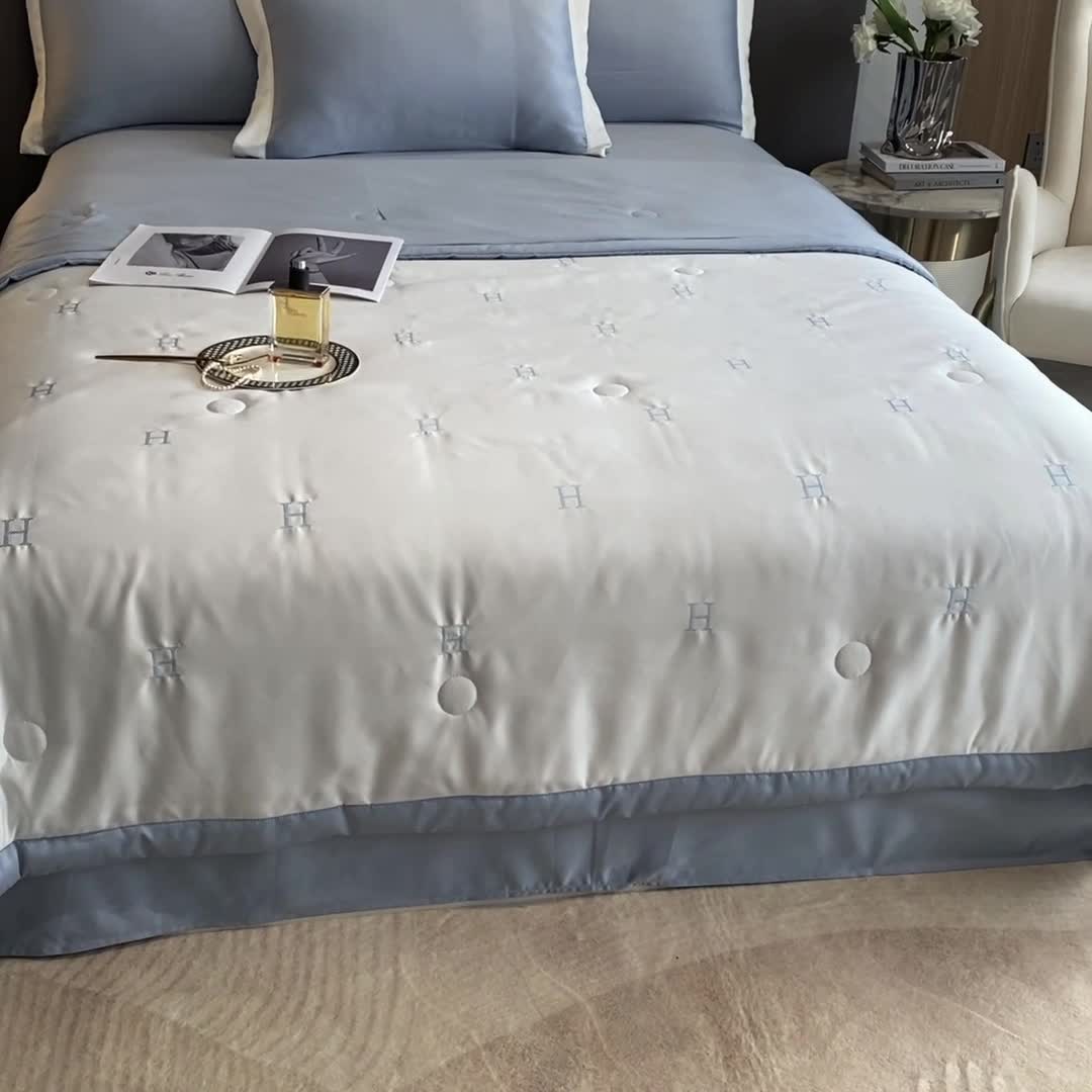 91家纺网 家纺一手货源 找家纺 优悦生活馆 2022新款冰丝夏被四件套 H-白蓝