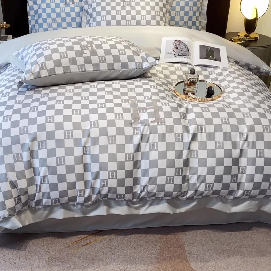 91家纺网 家纺一手货源 找家纺 优悦生活馆 2022新款棋盘格冰丝四件套 棋盘-灰