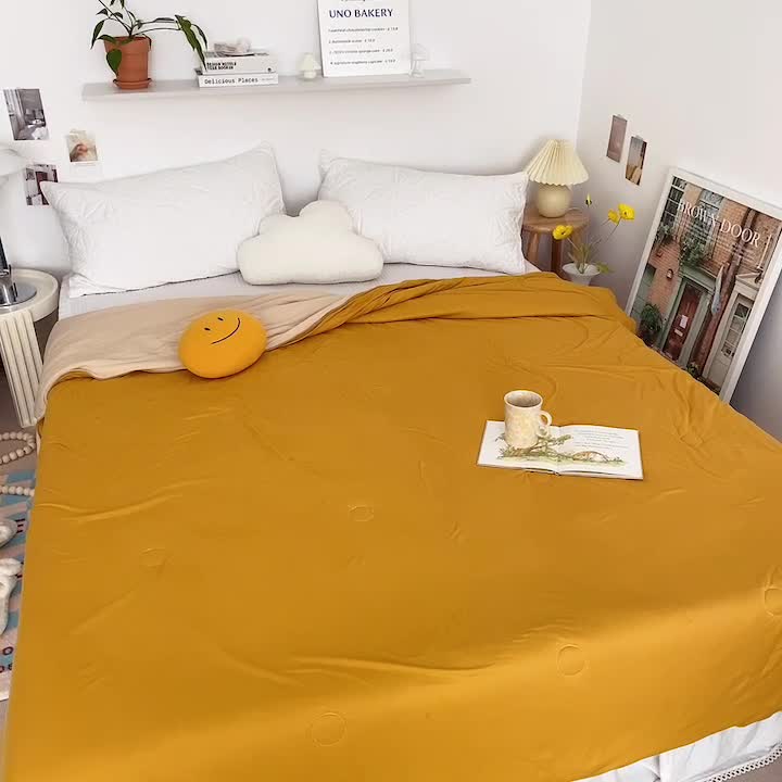 91家纺网 家纺一手货源 找家纺 星期八 2022新款马卡龙针织棉大豆夏被 深黄浅黄