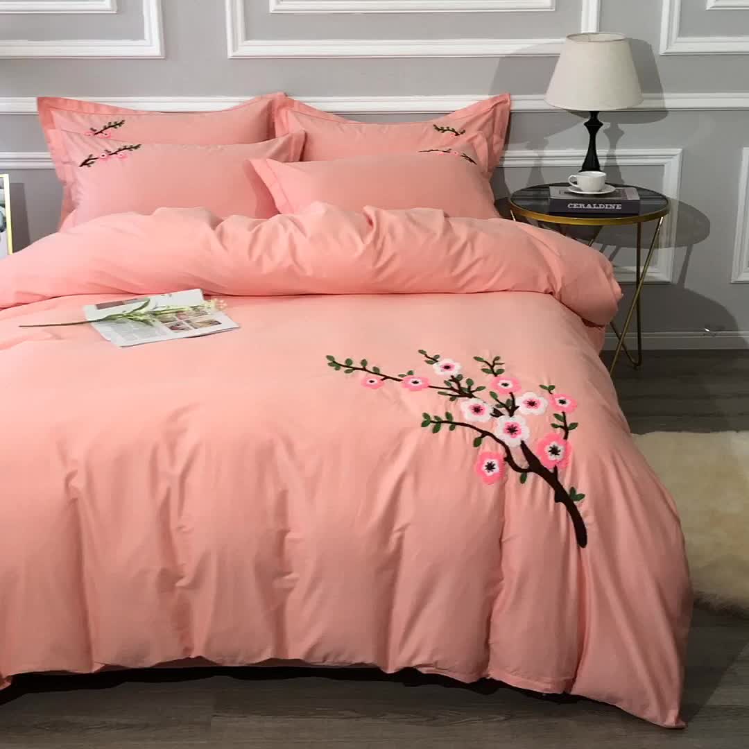 91家纺网 家纺一手货源 找家纺 2022晶缦全棉13372纯色毛巾绣绣花四件套 桃花朵朵紫色