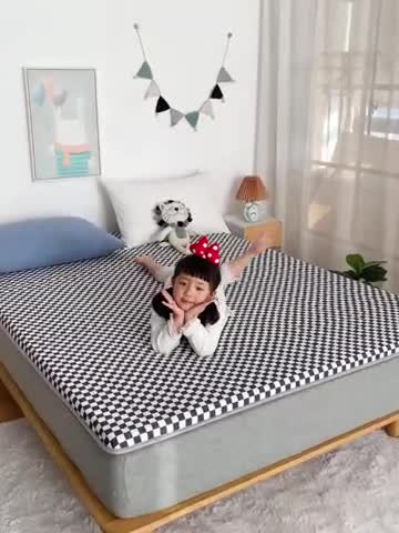 91家纺网 家纺一手货源 找家纺 鑫钰  2023全棉新款全棉棋盘格榻榻米加厚床垫 棋盘格 黑