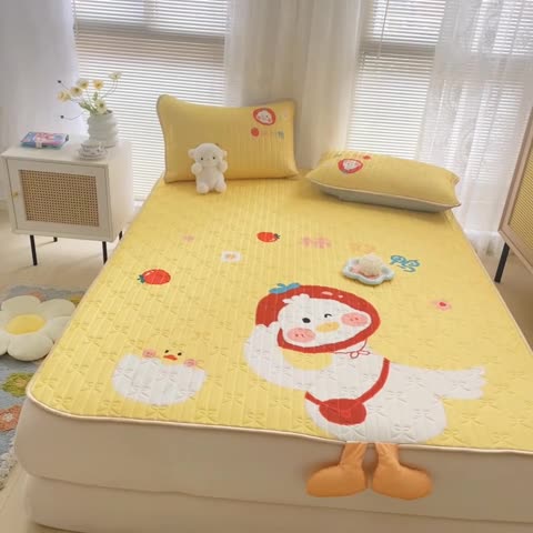 91家纺网 家纺一手货源 找家纺 沐慕 2022新款工艺款大版乳胶凉席 柿柿好鸭-黄