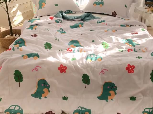 91家纺网 家纺一手货源 找家纺 慕尚 2025新款ins水洗小花边夏被 萌萌恐龙