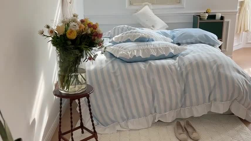 91家纺网 家纺一手货源 找家纺 昔可2022新款花边条纹系列四件套 奈雪蓝条纹