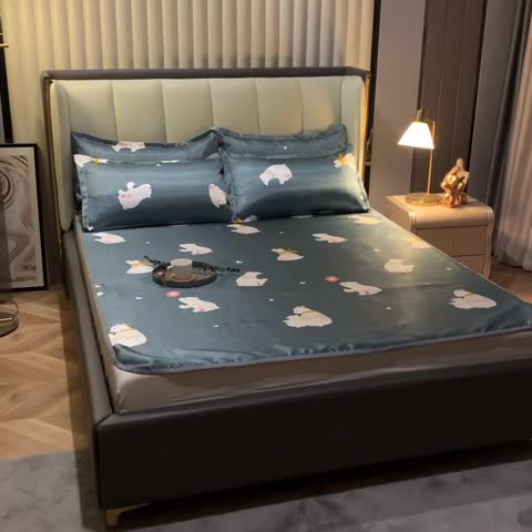 91家纺网 家纺一手货源 找家纺 曼璐床单款冰丝席三件套凉席冰丝席空调软席可水洗北极熊绑带款