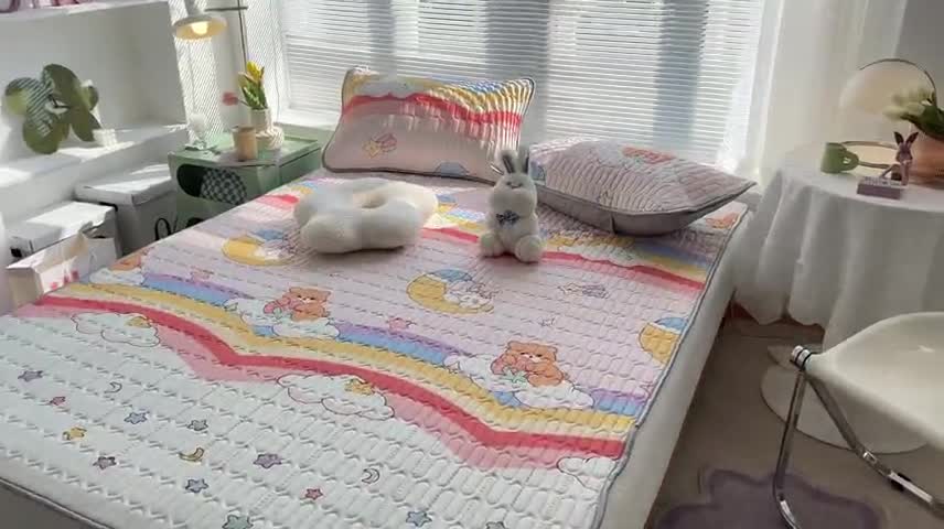 91家纺网 家纺一手货源 找家纺 慕尚 小清新床席款乳胶席三件套（带氨纶0.5mm） 星月熊兔