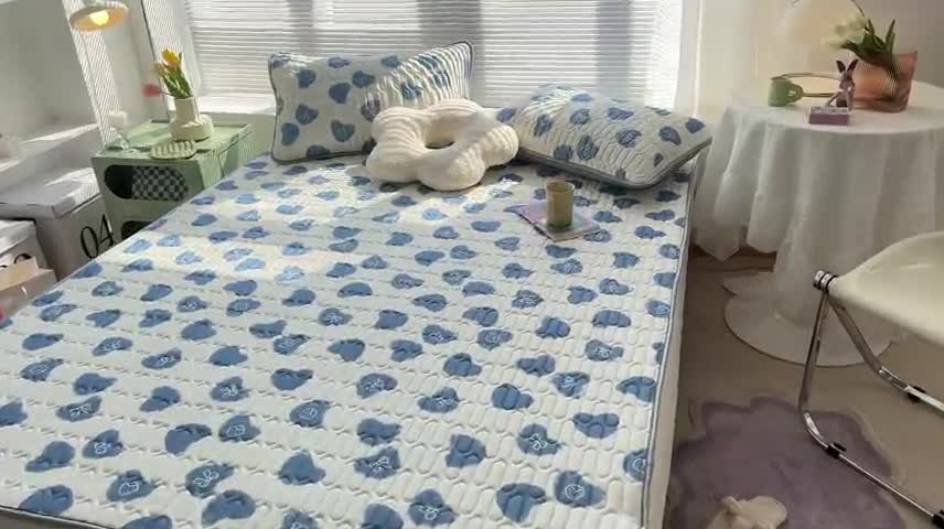 91家纺网 家纺一手货源 找家纺 慕尚 小清新床席款乳胶席三件套（带氨纶0.5mm） 蝴蝶爱心