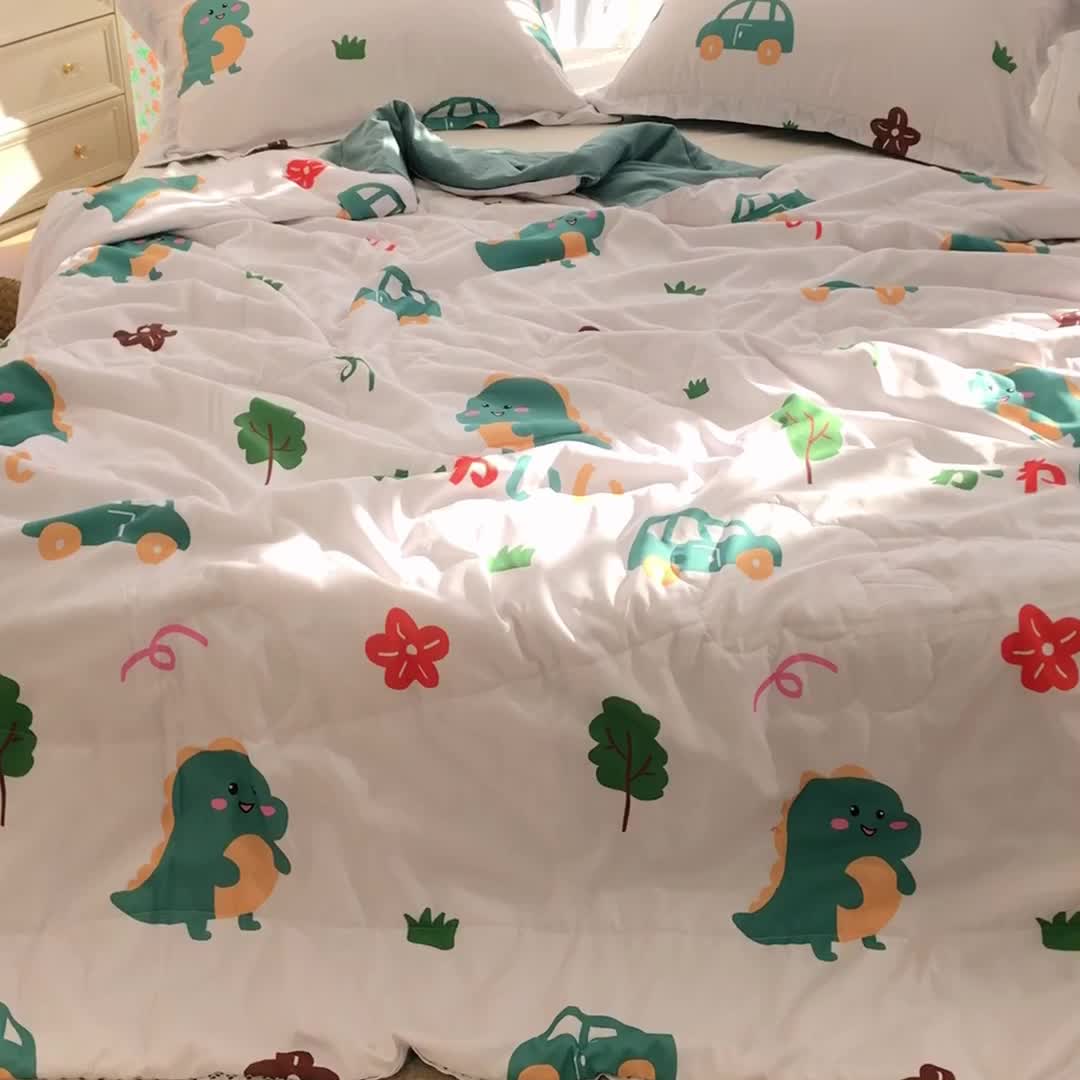 91家纺网 家纺一手货源 找家纺 慕尚 2025新款实拍水洗小花边夏被 萌萌恐龙