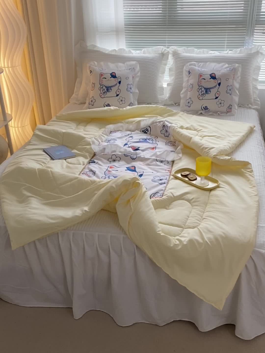 91家纺网 家纺一手货源 找家纺 慕澄2022新款小清新花边款抱枕被直播赠品 招财猫