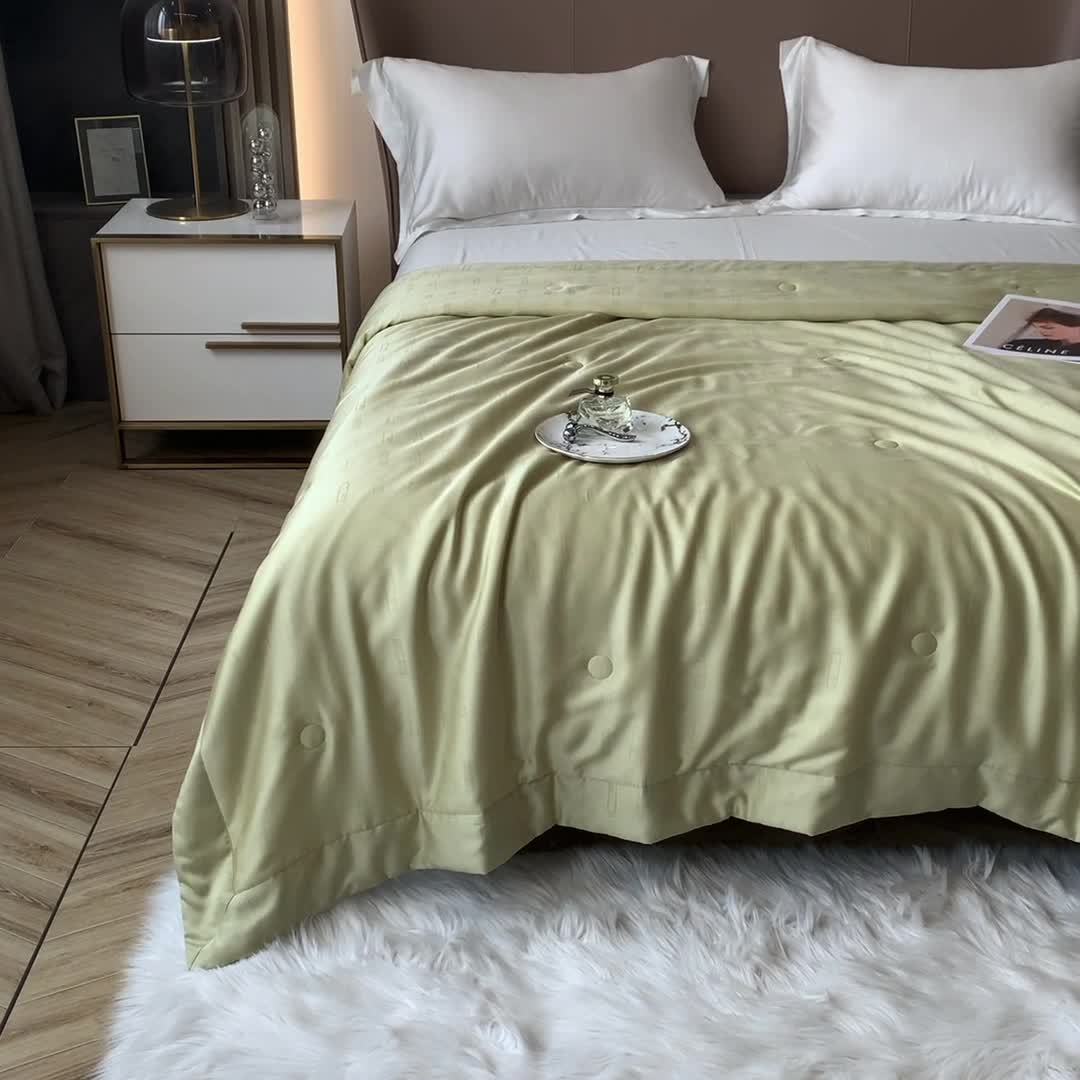 91家纺网 家纺一手货源 找家纺 榻尚 2023新款天丝提花夏被夏凉被20%蚕丝 口红 雾绿