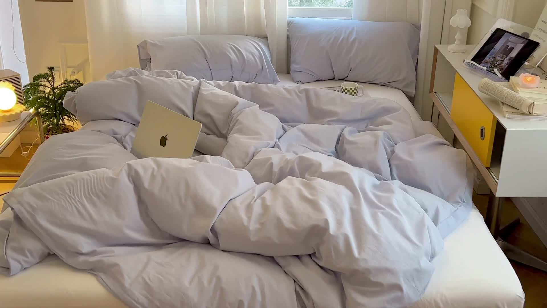 91家纺网 家纺一手货源 找家纺 六巷胡同新款ins博主风纯色混搭四件套全棉水洗棉 浅蓝牛乳白