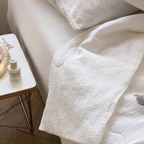 91家纺网 家纺一手货源 找家纺 洋铭区 2022新款双层泡泡纱夏被 小灰熊