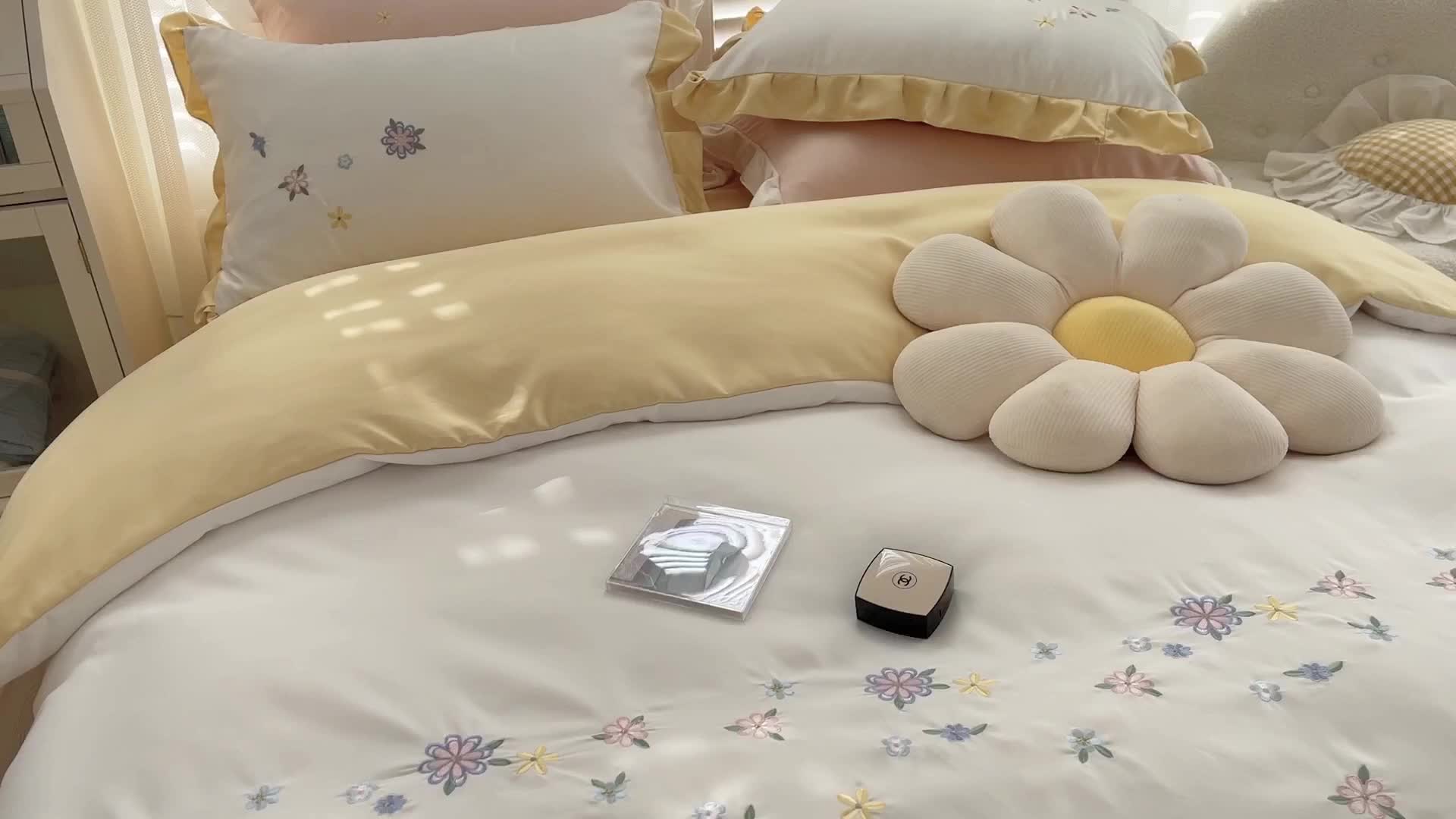 91家纺网 家纺一手货源 找家纺 优悦 2022新款冰丝绣花四件套浅汐-牛乳黄