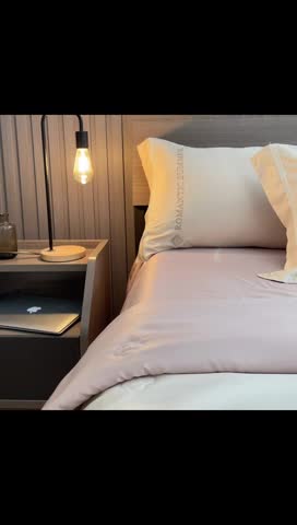 91家纺网 家纺一手货源 找家纺 潮邦 2025新款水洗真丝刺绣花织带宽边夏被四件套-星钥 象牙白