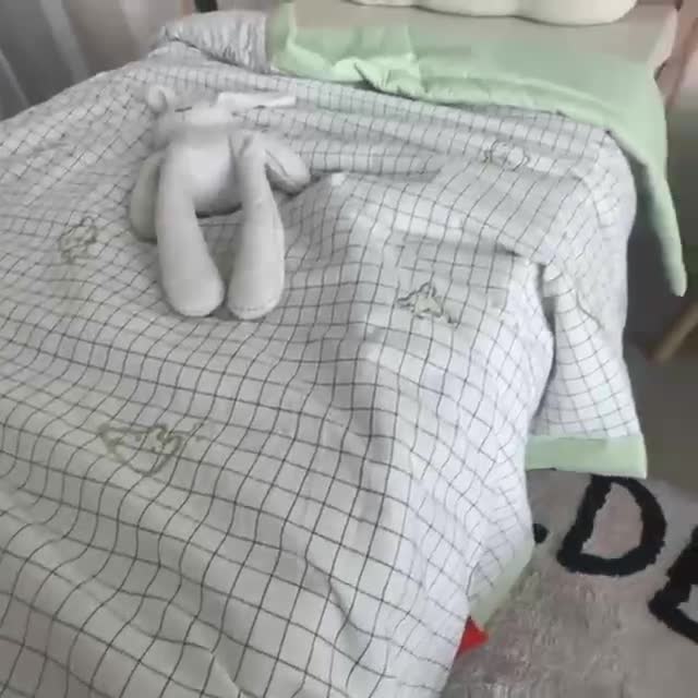 91家纺网 家纺一手货源 找家纺 喜多兔 2022新款小千寻纯棉色织空调被夏被 小熊同学