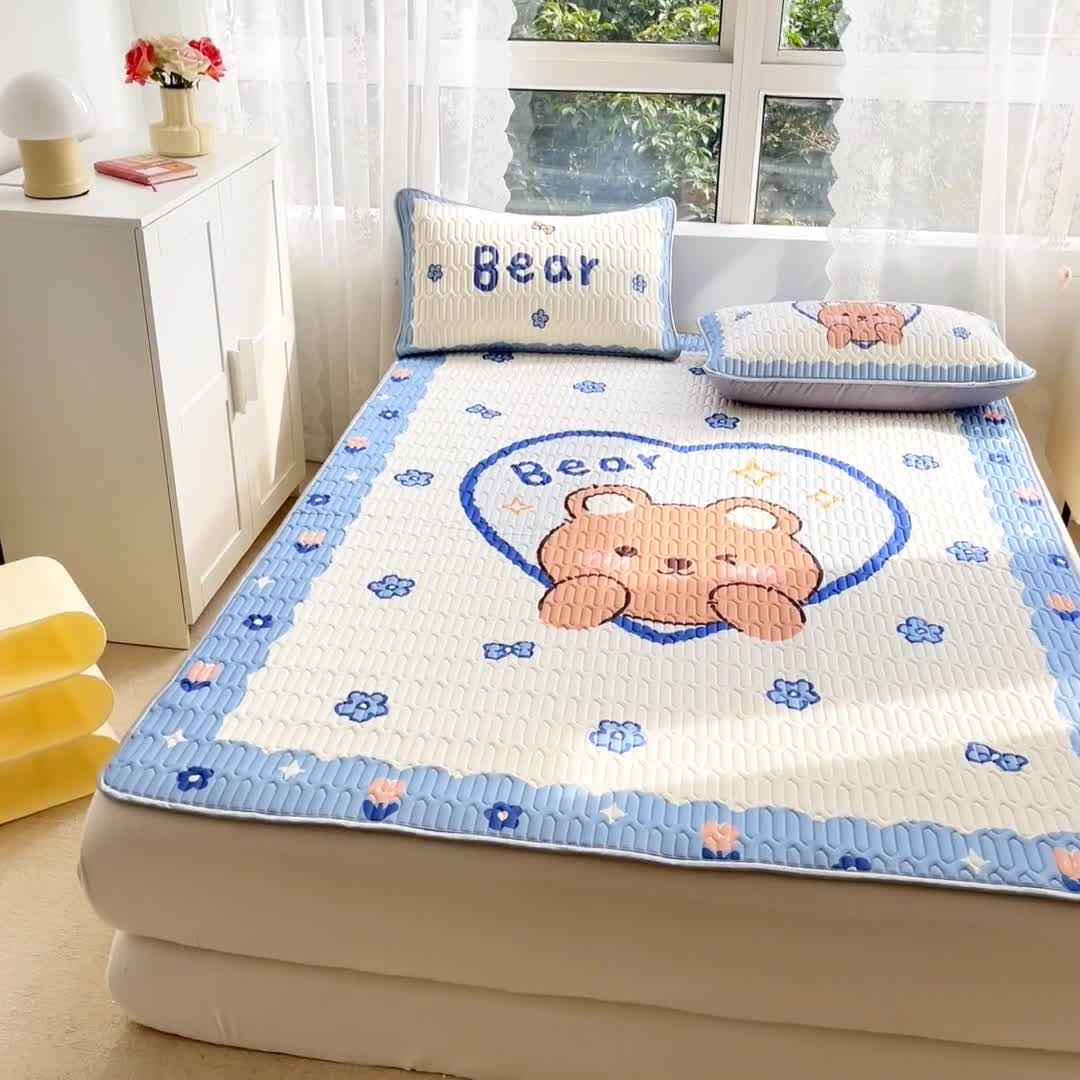 91家纺网 家纺一手货源 找家纺 佰亿莱 2024新款大版乳胶软凉席三件套 比尔的熊