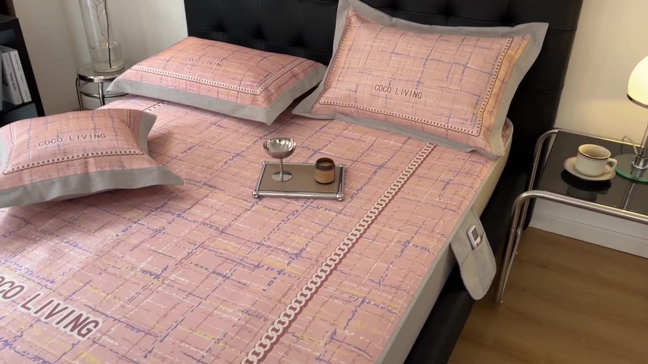 91家纺网 家纺一手货源 找家纺 （总）本希 2022新款数码印花水洗冰丝席床笠款-小香风轻奢