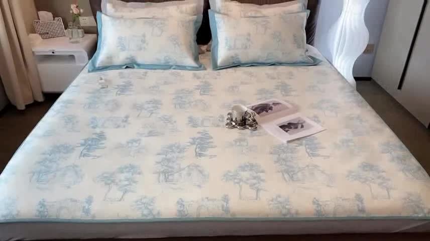 91家纺网 家纺一手货源 找家纺 三味舒屋 2025新款西西里印花冰丝席-床笠款 西西里蓝