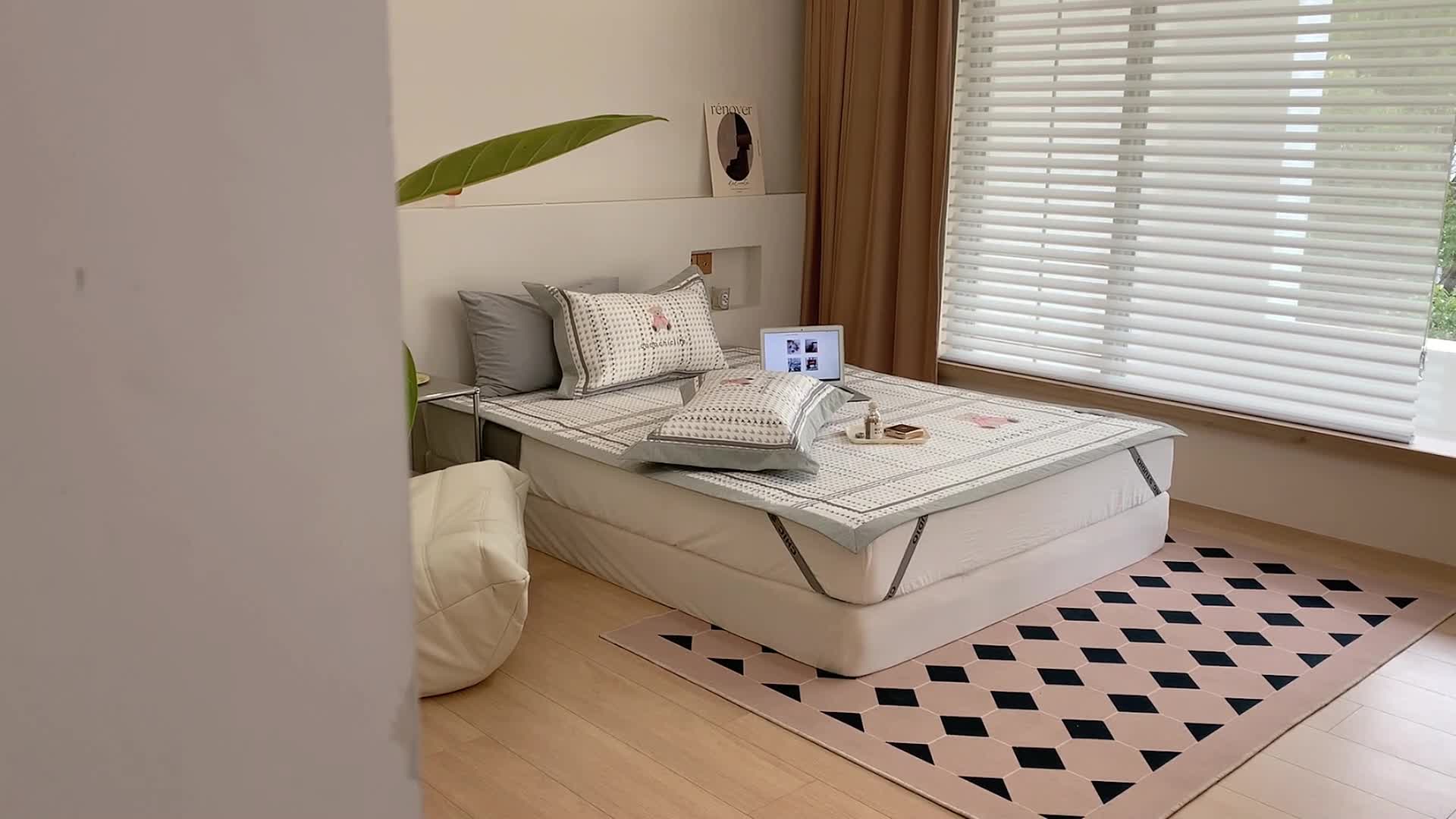 91家纺网 家纺一手货源 找家纺 昔可 2022新款高端大版数码印花冰沐丝养生席 可可熊-蓝