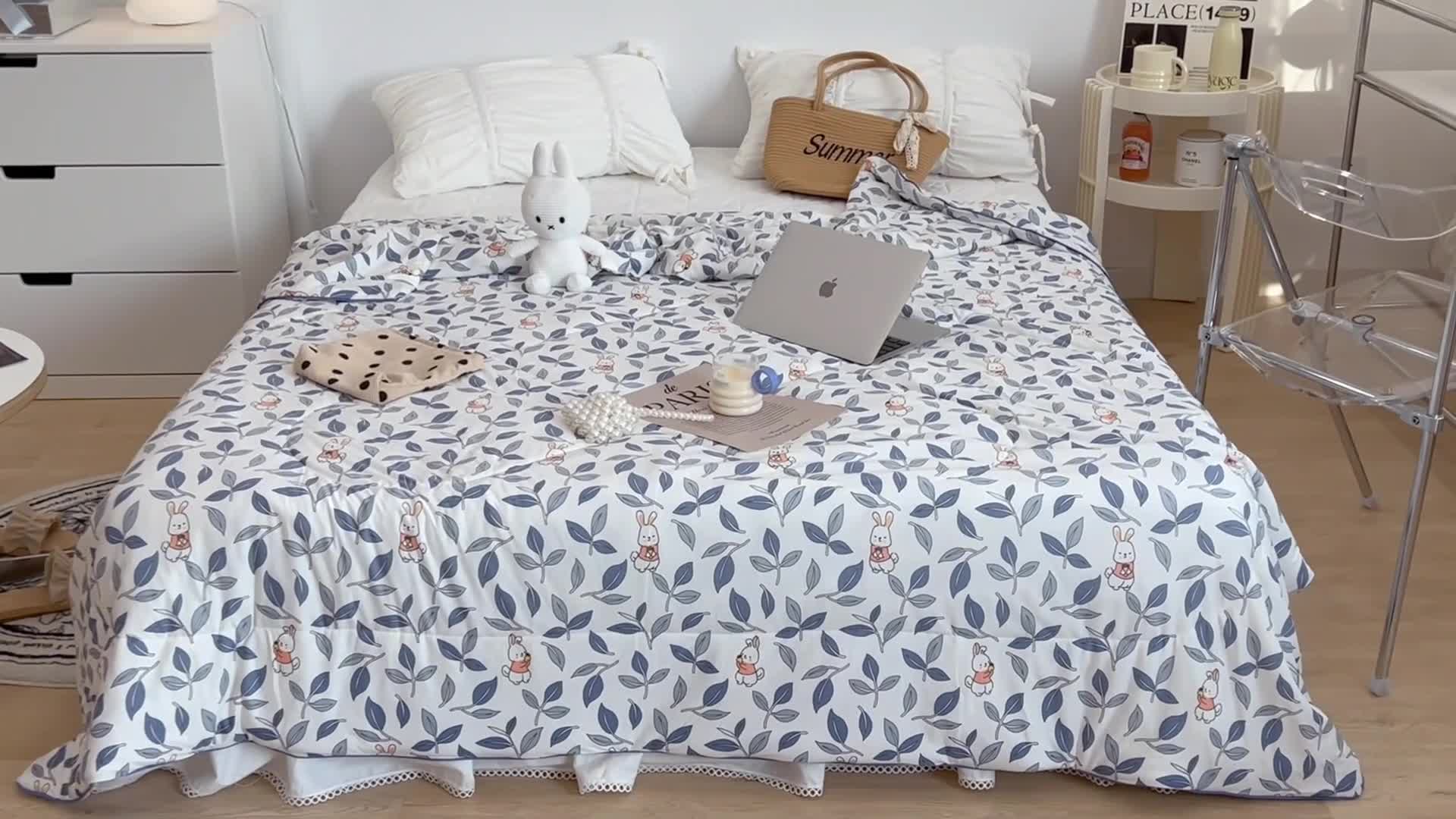 91家纺网 家纺一手货源 找家纺 昔可 2022新款卡通印花牛奶丝针织夏被 叶子兔