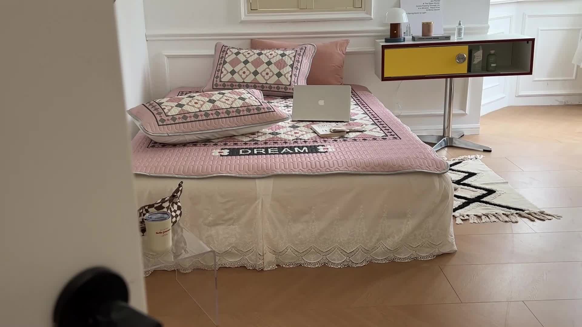 91家纺网 家纺一手货源 找家纺 昔可 2022新款大版印花乳胶凉席 粉幸运花