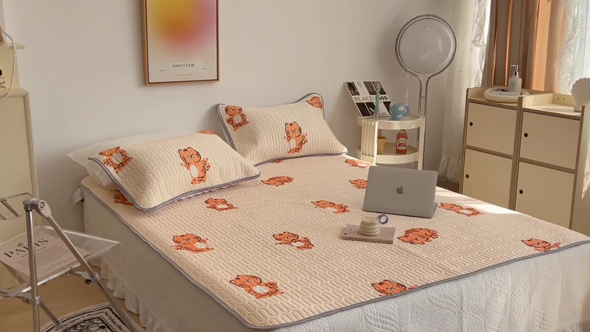 91家纺网 家纺一手货源 找家纺 昔可 2022新款圆网乳胶凉席 跳舞的顽皮虎