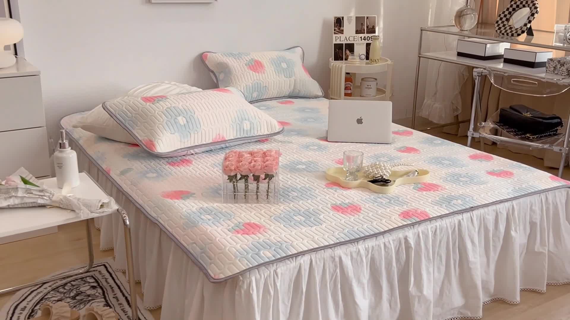 91家纺网 家纺一手货源 找家纺 昔可 2022新款圆网乳胶凉席 花朵草莓