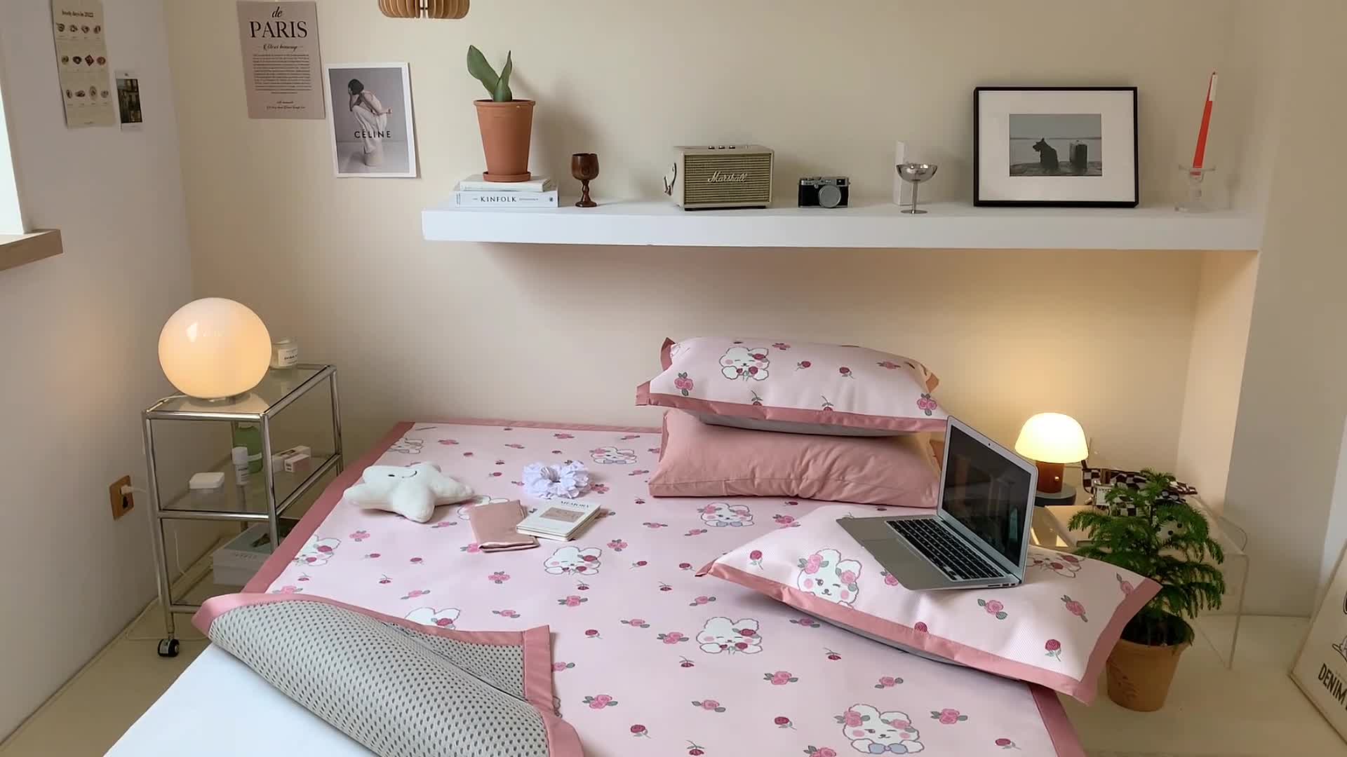 91家纺网 家纺一手货源 找家纺 昔可 2022新款900D数码印花冰藤养生席 玫瑰兔