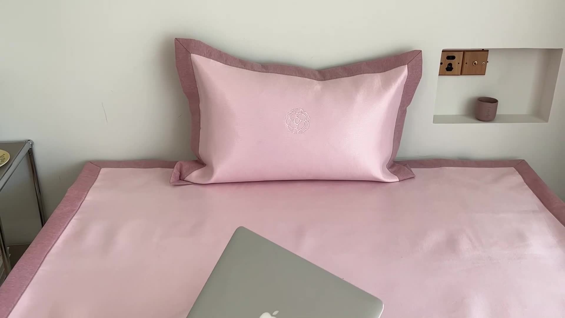 91家纺网 家纺一手货源 找家纺 昔可 2022新款600D冰丝席绣花款系列 人间山茶