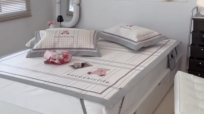 91家纺网 家纺一手货源 找家纺 昔可 2022新款大版数码水洗冰沐丝凉席 可可熊米