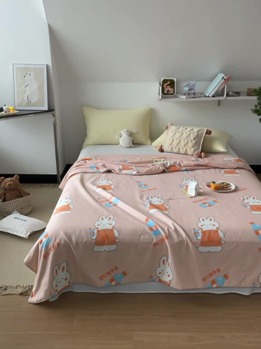 91家纺网 家纺一手货源 找家纺 棉眠 2022新款13070全棉卡通系列夏被 小兔甜蜜汽水