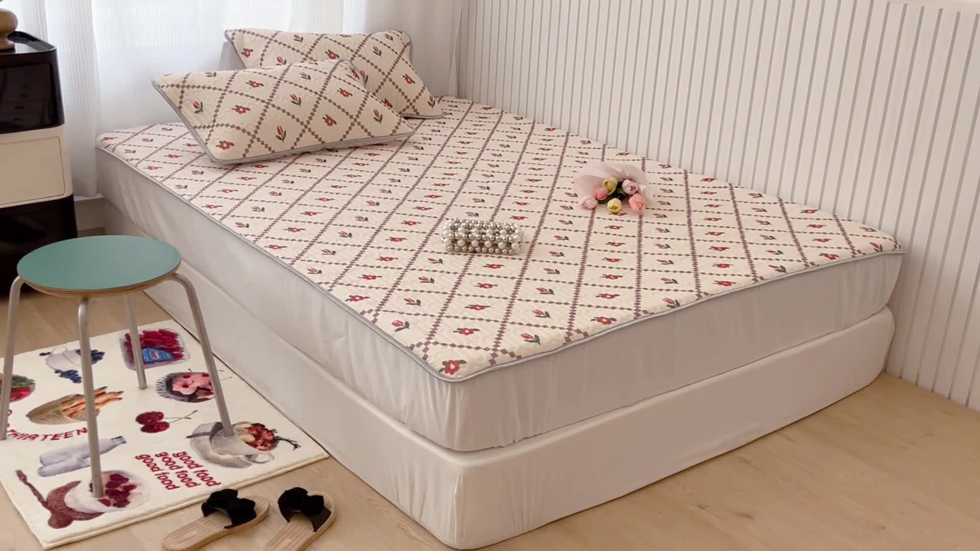 91家纺网 家纺一手货源 找家纺 昔可 2022新款ins风小清新床笠款乳胶凉席三件套 床笠款-菱形小花-红