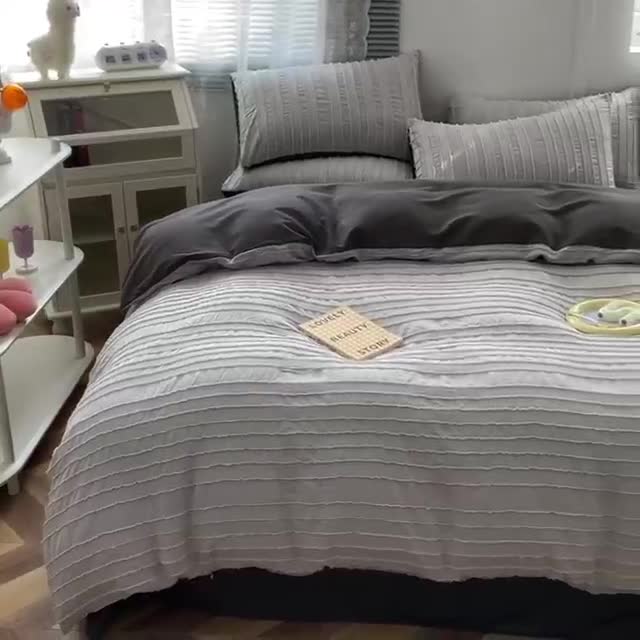 91家纺网 家纺一手货源 找家纺 古吉梦 2022新款剪花简约条系列四件套浅灰+高级灰