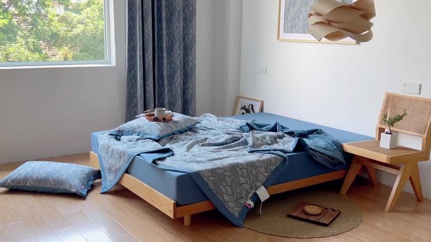 91家纺网 家纺一手货源 找家纺 安莱生活 2022新款全棉双层纱色织大提花夏被落叶缤纷-深蓝